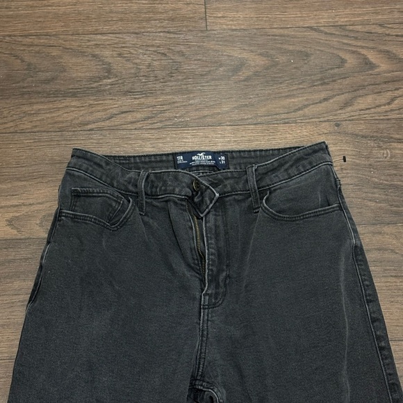 Hollister Ultra High-Rise Dad Jeans, W30 L31, Black, Vintage Stretch - Picture 2 of 4